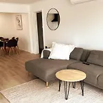 Spacious Unit In Convenient Location