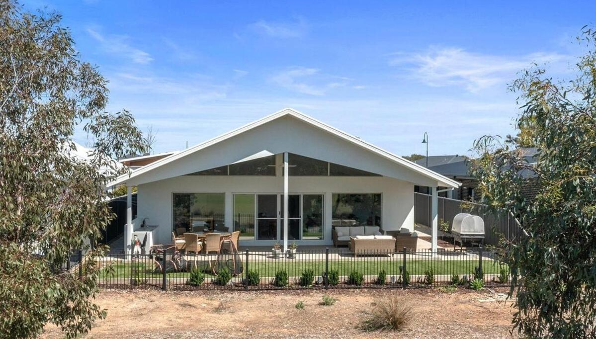 Paradise On The Fairway Holiday home *