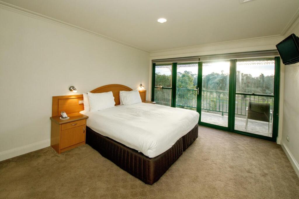 Mulwala Golf Club Yarrawonga