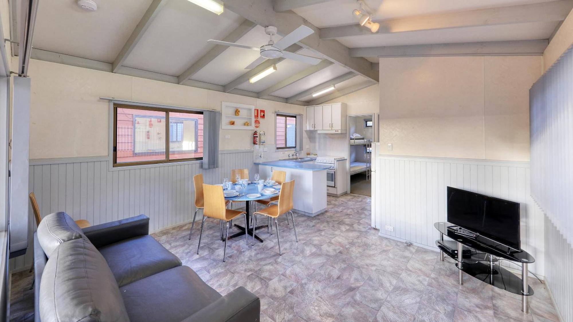 Riverlands Tourist Park Holiday park 3*