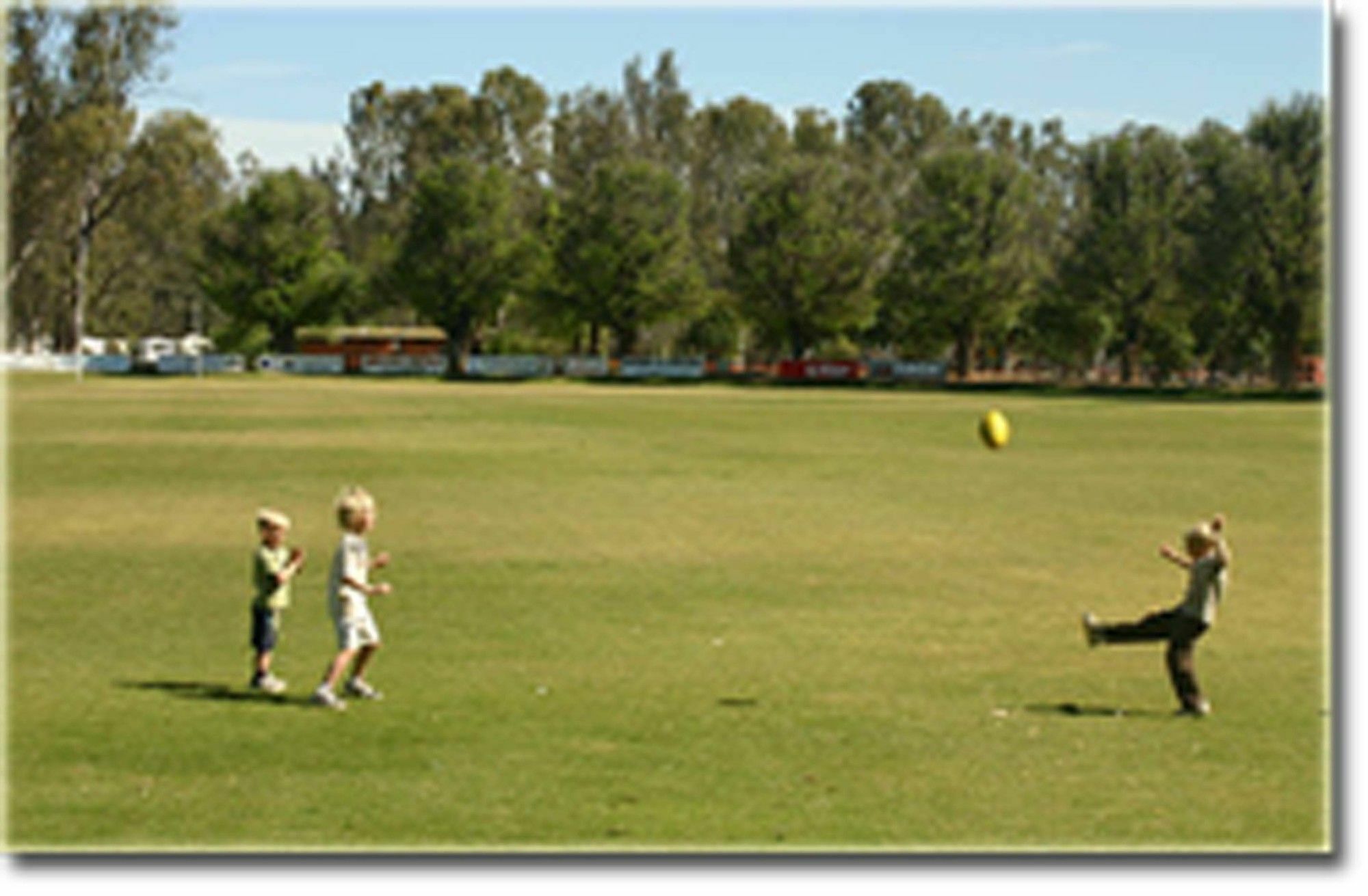 Yarrawonga Holiday Park 4*