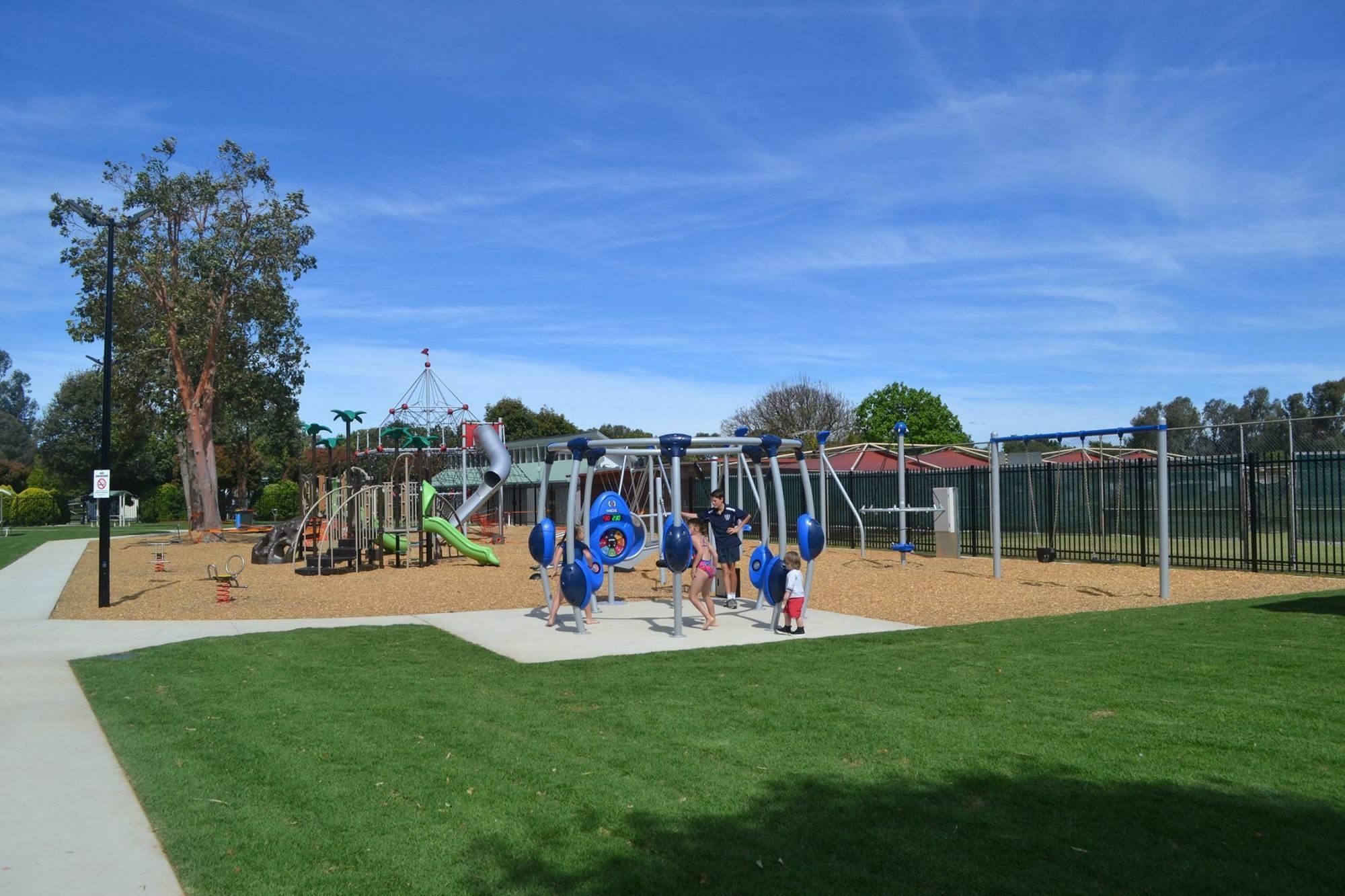 Holiday park Yarrawonga Holiday Park 4*